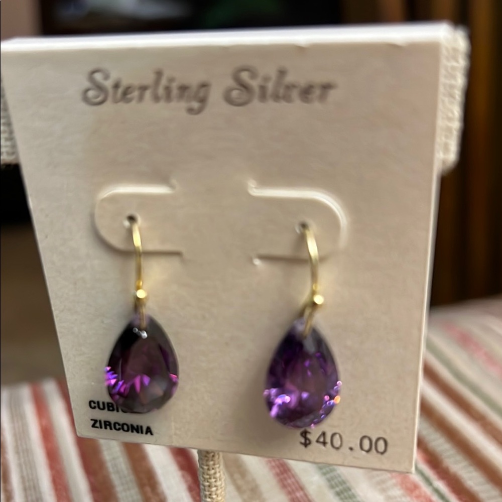 NWT. Purple Teardrop Gemstone Earrings